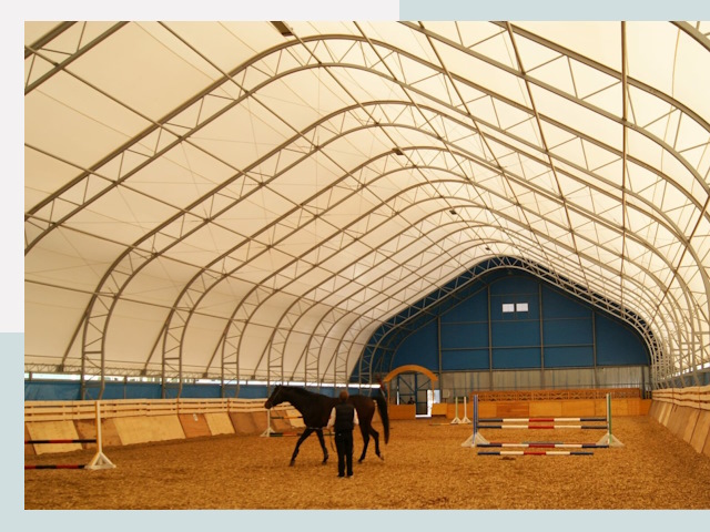 Строительство конных манежей в Тулуне